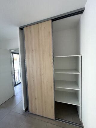 Appartement à louer 2 pièces 45 m²