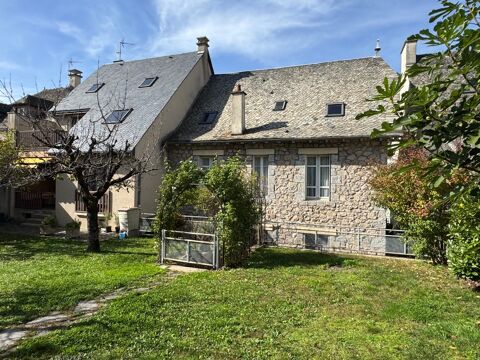   Proprit Maison - 15 + pice(s) - 370 m