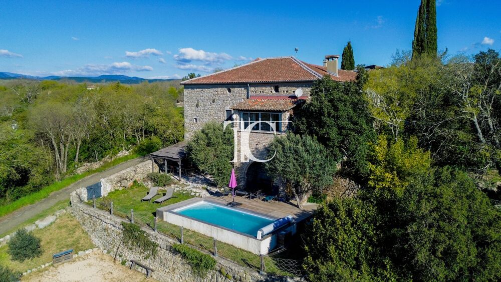Maison 8 pièces 208 m² · à Banne · 208 m² · 519 000 €