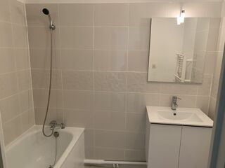  Appartement à louer 2 pièces 50 m²