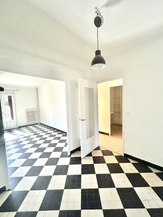  Appartement à louer 3 pièces 87 m²
