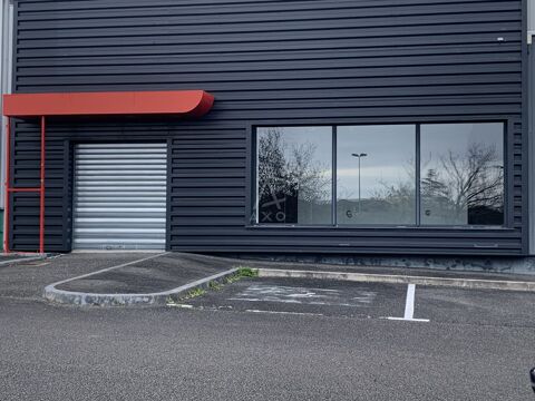 Local commercial 3000 16430 Champniers