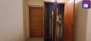  Immeuble � vendre 585 m�