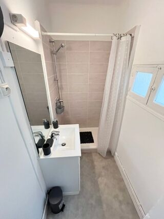  Appartement à louer 2 pièces 33 m²