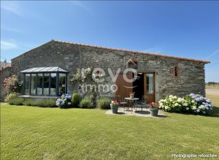  Maison � vendre 3 pi�ces 296 m�