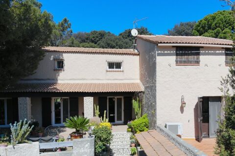   Propri�t� Maison - 8 pi�ce(s) - 211 m�