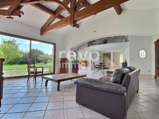  Maison  vendre 8 pices 223 m