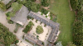  Villa � vendre 15 + pi�ces 640 m�