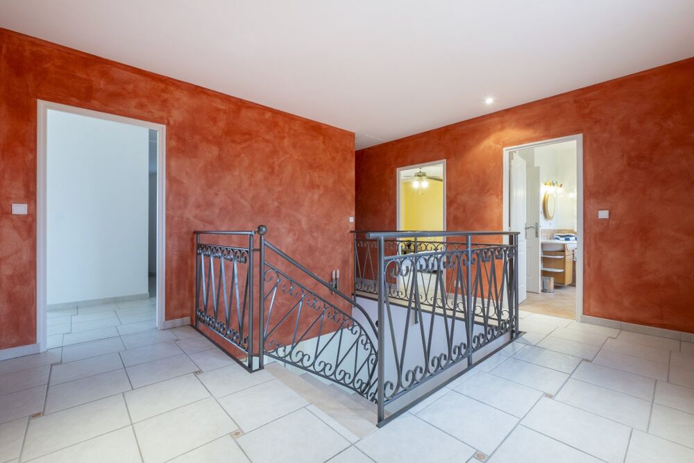 � vendre  Villa Saint-Jean-d'Ang�ly (17400)