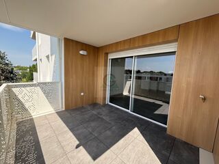  Appartement à louer 3 pièces 64 m²