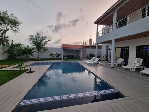  Maison � louer 8 pi�ces 300 m� Saly