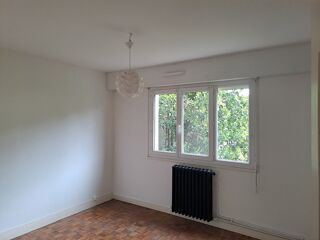  Appartement � louer 4 pi�ces 90 m� Angers