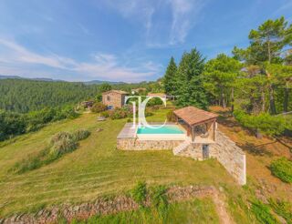  Villa � vendre 8 pi�ces 301 m�