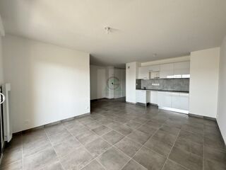  Appartement à louer 3 pièces 64 m²