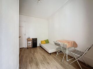  Appartement � vendre 1 pi�ce 12 m� Paris 18eme arrondissement