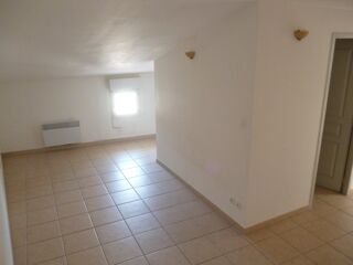  Appartement à louer 4 pièces 88 m²