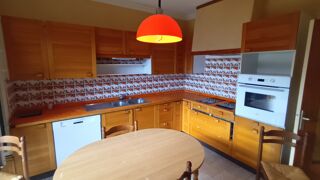  Maison  vendre 10 pices 240 m