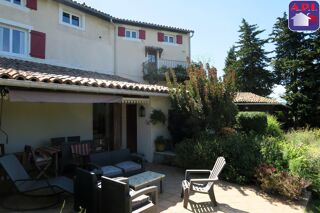  Villa � vendre 9 pi�ces 230 m�