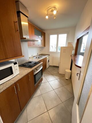  Appartement à louer 2 pièces 45 m²