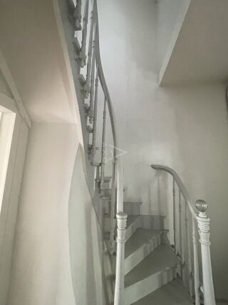  Immeuble à vendre 153 m²