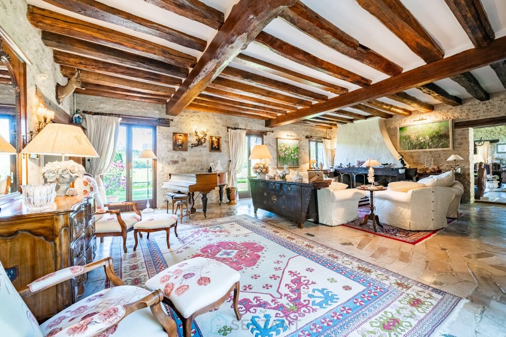 � vendre  Villa Fontainebleau (77300)