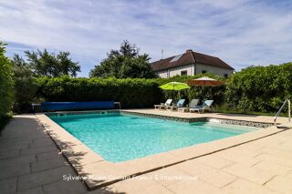  Villa à vendre 8 pièces 238 m²