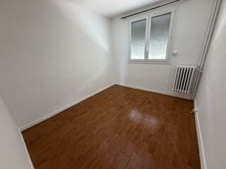 Appartement à louer 3 pièces 61 m²