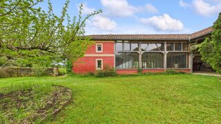  Villa  vendre 15 + pices 530 m