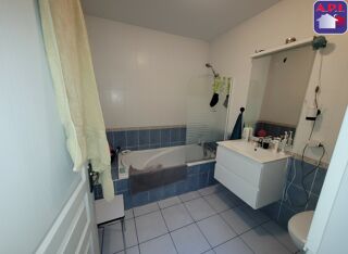 Appartement à louer 3 pièces 56 m²