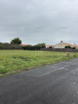  Terrain � vendre 3 pi�ces 602 m�