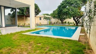  Maison � vendre 5 pi�ces 180 m� Ngaparou