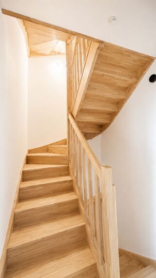  Appartement à vendre 5 pièces 143 m²