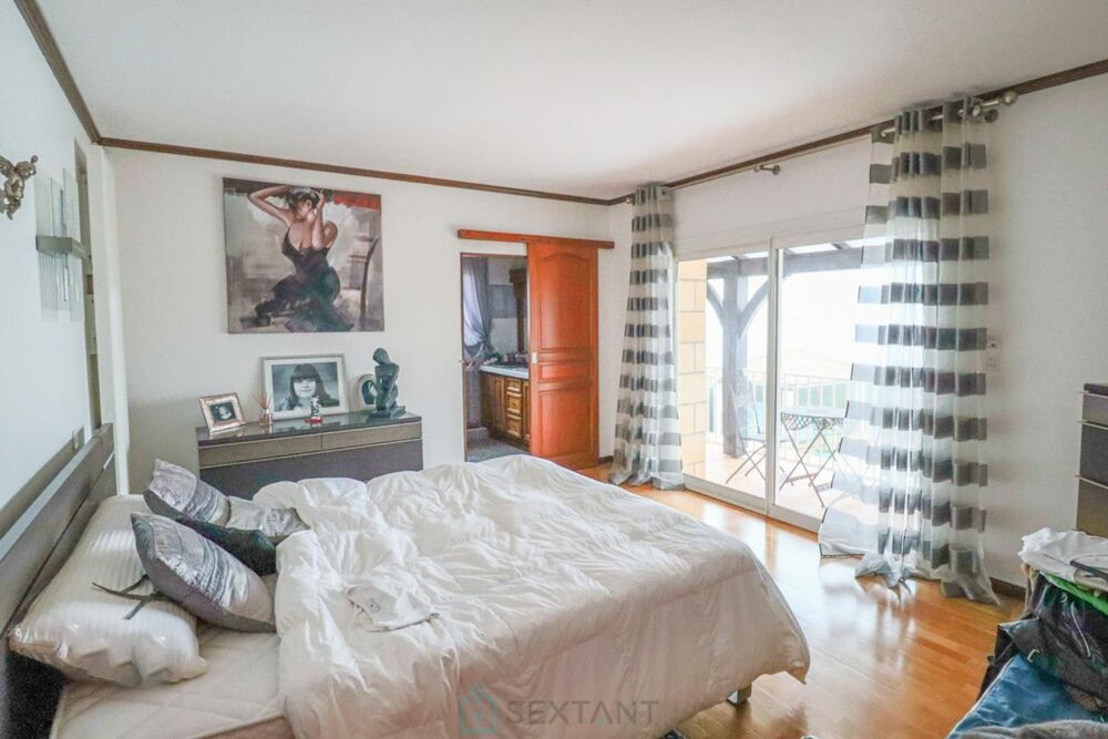 � vendre  Villa Hautefort (24390)