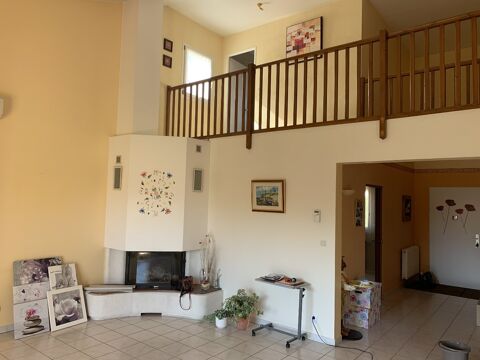   Maison Maison - 6 pi�ce(s) - 176 m�