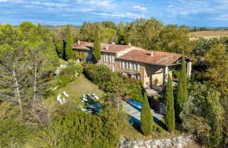  Villa  vendre 15 + pices 567 m