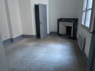  Appartement à louer 4 pièces 97 m²