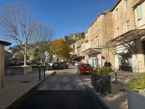 Local commercial 1100 84300 Cavaillon