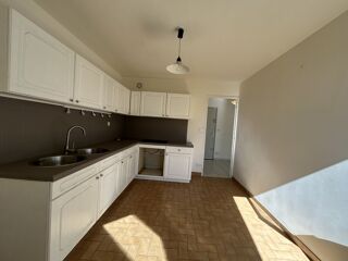  Appartement à louer 5 pièces 98 m²