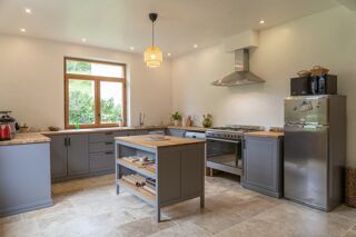  Maison � vendre 13 pi�ces 326 m�