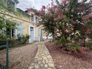 Maison 10 pièces 205 m² · à Saint-Savin · 205 m² · 169 000 €