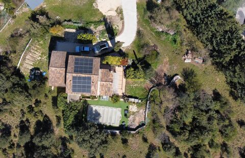   Maison Maison - 5 pi�ce(s) - 137 m�