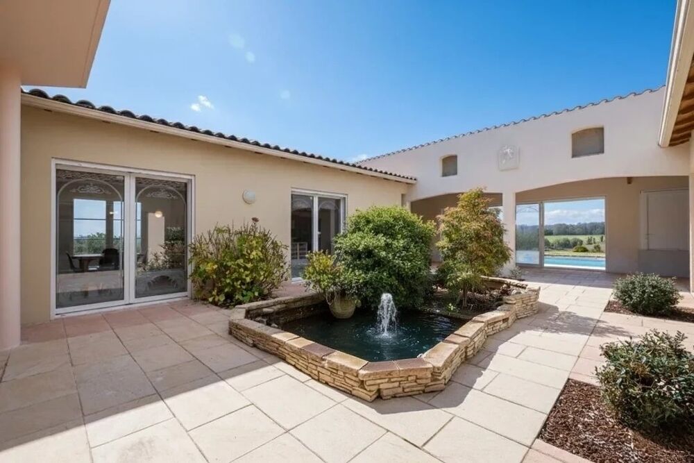 � vendre  Villa Saint-Jean-d'Ang�ly (17400)