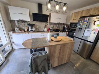  Appartement � vendre 4 pi�ces 97 m�