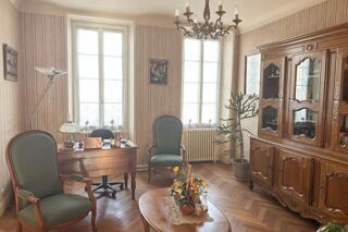  Maison � vendre 8 pi�ces 309 m�