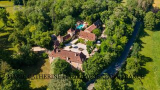  Villa � vendre 15 + pi�ces 800 m�