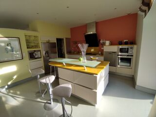  Maison � vendre 5 pi�ces 216 m�