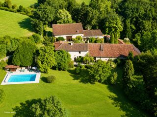  Villa à vendre 15 + pièces 400 m²