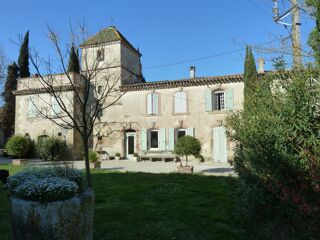  Villa  vendre 15 + pices 689 m
