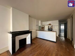  Appartement à louer 3 pièces 81 m²