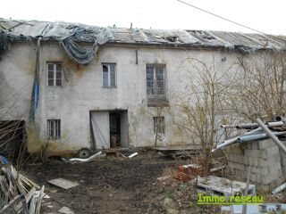  Immeuble à vendre 10 pièces 40000 m²